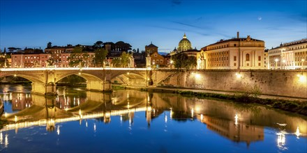 The Ponte Vittorio Emanuele across the Tiber in the evening light