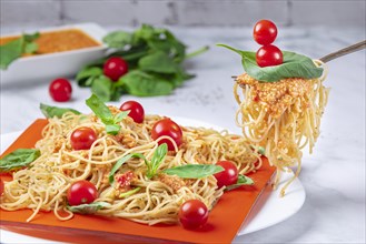 Spaghetti with tomato pesto