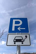 Parking sign at an electric charging station