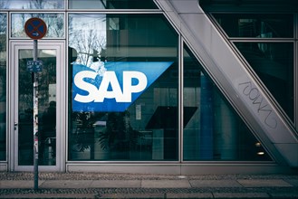 The SAP logo in Berlin. 02.02.2022.
