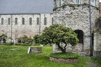 12th-century lavatorium at the Sint-Baafsabdij