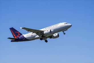 Airbus A319-111 from Brussels Airlines in flight above the Brussels-National airport