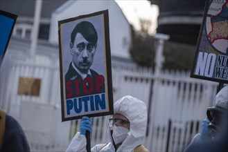 Belarusians protest in front of Russian Embassy against planned transfer of Russian nuclear weapons to Belarus