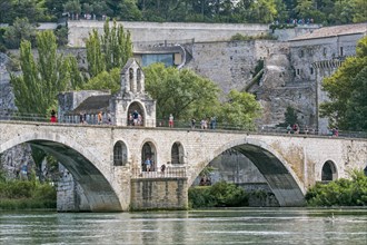 Tourists in summer visiting the Pont Saint-Benezet
