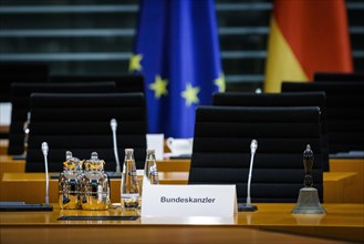 Placard of Federal Chancellor Olaf Scholz during the constituent cabinet meeting. Berlin