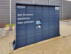 Amazon Locker at Amazon sorting centre DTM9