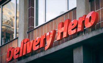 The logo of the delivery service Delivery Hero