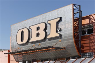 Obi logo on building