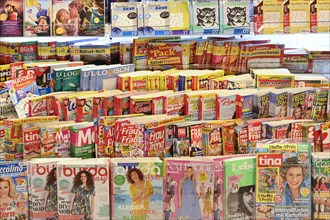Sales Shelf Magazines for Women