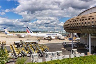Aircraft at Terminal 2 of Paris Charles de Gaulle