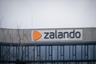 The lettering of the Zalando company at their location in Berlin. 04.02.2022.