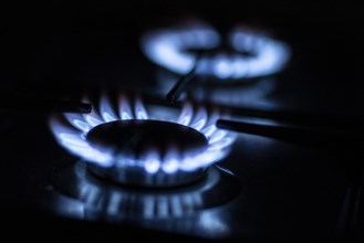 A gas cooker with two flames