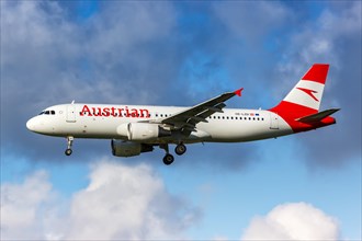 An Airbus A320 aircraft of Austrian Airlines with registration number OE-LZD at Amsterdam Airport