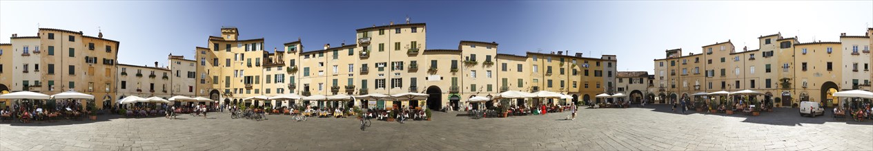 The Piazza dell'Anfiteatro amphitheatre in Lucca