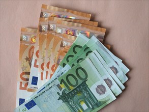 50 and 100 Euro notes
