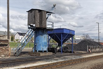 Hard coal loading station for steam locomotive