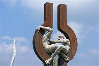 Monument Brotherhood by sculptor Edgar Zuniga Jimenez