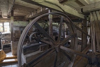 Transmission drive in a historic sawmill built in 1870
