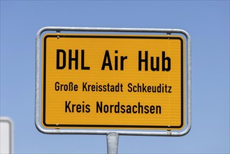 Place-name sign DHL Air Hub