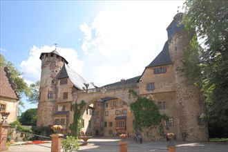 Inner courtyard and Fuerstenau Castle