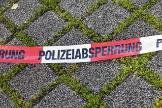 Flutter tape with the inscription Polizeiabsperrung