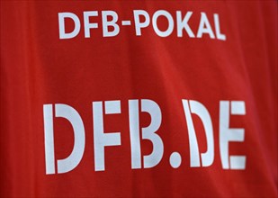 Logo DFB-Pokal DFB.DE on bodice