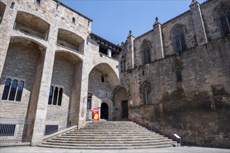 Placa del Rei and Capella de Santa Agueda