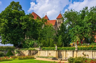 Abbey and castle garden with a view of the Collegiate Church of St. Servatius or St. Servatii