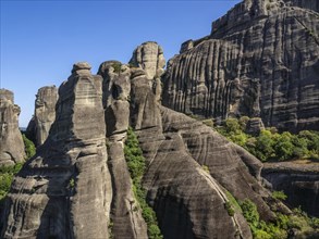 Close view of sedimentary rocky slopes of Meteora rocks