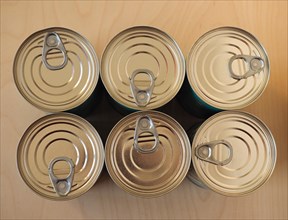 Tin can canned food