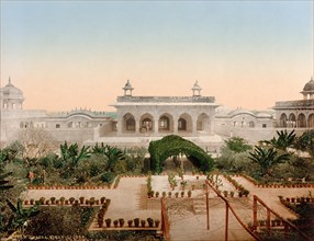 Diwan-i-Chas Palace in Agra