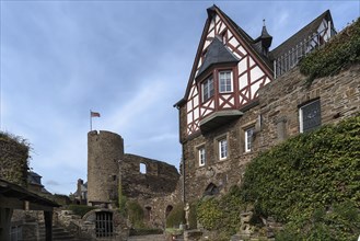 Castle courtyard with keep of the former Thurant Castle