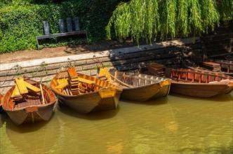 Punting barges