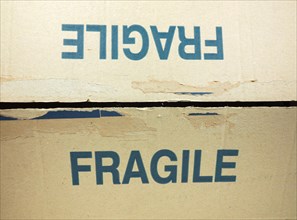 Fragile tag on packet