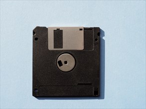 Magnetic diskette for personal computer data storage