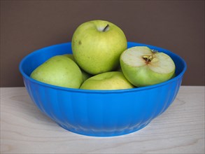 Granny Smith apple fruit food in bowl