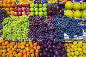 Colourful fruits for sale in the bazaar Souk Al-Mubarakiya