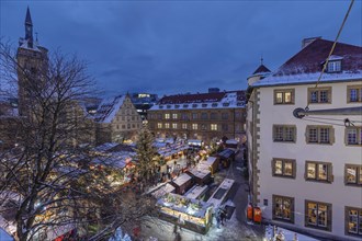 Christmas market in front of the collegiate church on Schillerplatz