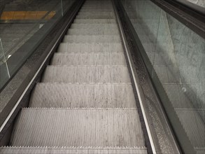 Escalator stair steps