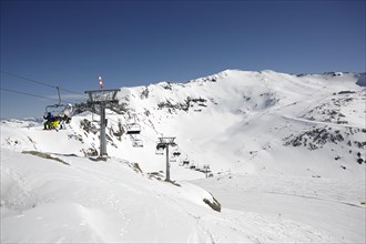 Chairlift in the Moelltal Glacier ski area