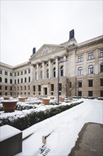 Snow in front of the Bundesrat in Berlin. 09.02.2021.