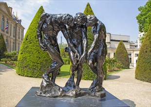 Sculpture Les Trois Ombres in the Garden of Sculptures