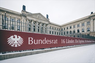 Snow in front of the Bundesrat in Berlin. 09.02.2021.