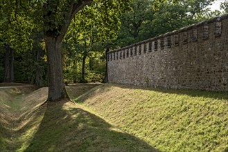 Fortified wall with battlements