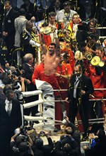 Wladimir Klitschko, UKR, defeated Eddie Chambers, USA, by KO