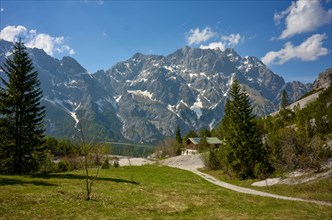The Wimbachgrieshütte in Wimbachgries with the Hochkalter in early summer