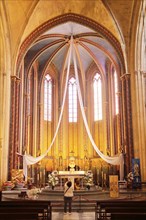 Chancel with decoration of the Gothic cathedral St-Sauveur