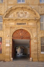 Portal at the Musée des Tapisseries