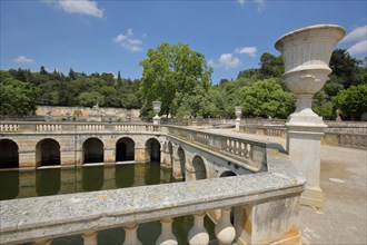 Jardins de la Fontaine with balustrade