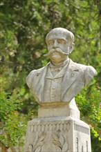 Bust and monument to former mayor Jules Urpar